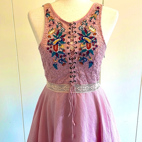 SoHo Chick Pink 🧚‍♀️ Dress/ Small/ Embroidery/ Floral/ Stripes/ Good Condition - Picture 2 of 15